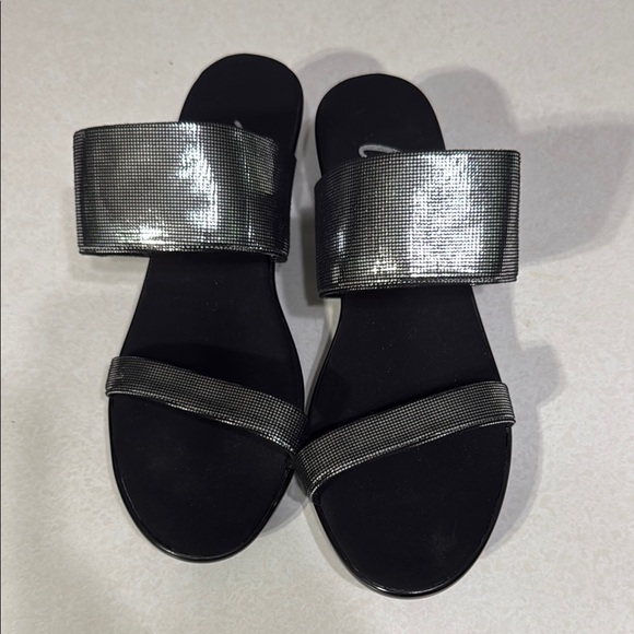 Onex Black & Silver Sparkle Rory Variation Wedge Low Heel Slide Sandal Size 9 - Picture 1 of 8